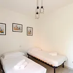 아파트 Joivy Flat With Terrace & Parking *